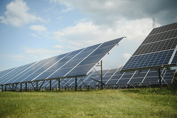 bedrijven verplicht zonnepanelen juni 2025 vlaanderen zonnepanelen bedrijven evergem gent zonnepanelen b2b business solar panels installeren zonnepanelen installeren kantoor gebouw